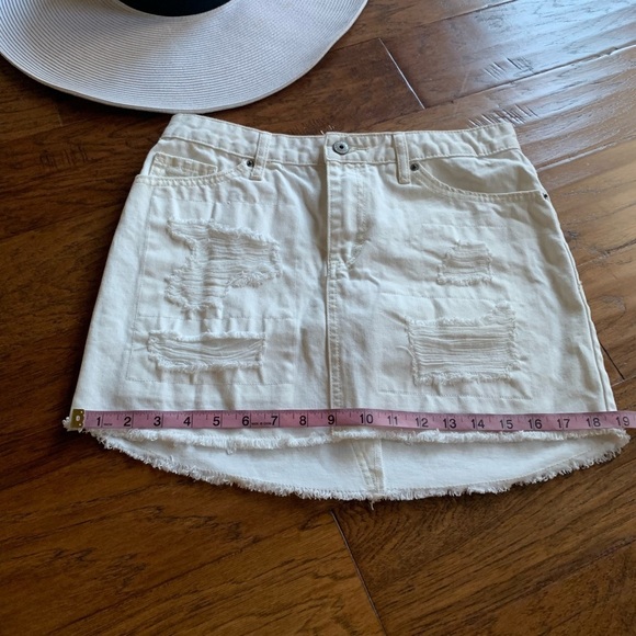 Vanilla Star White Denim Mini‎ Skirt - Picture 9 of 10